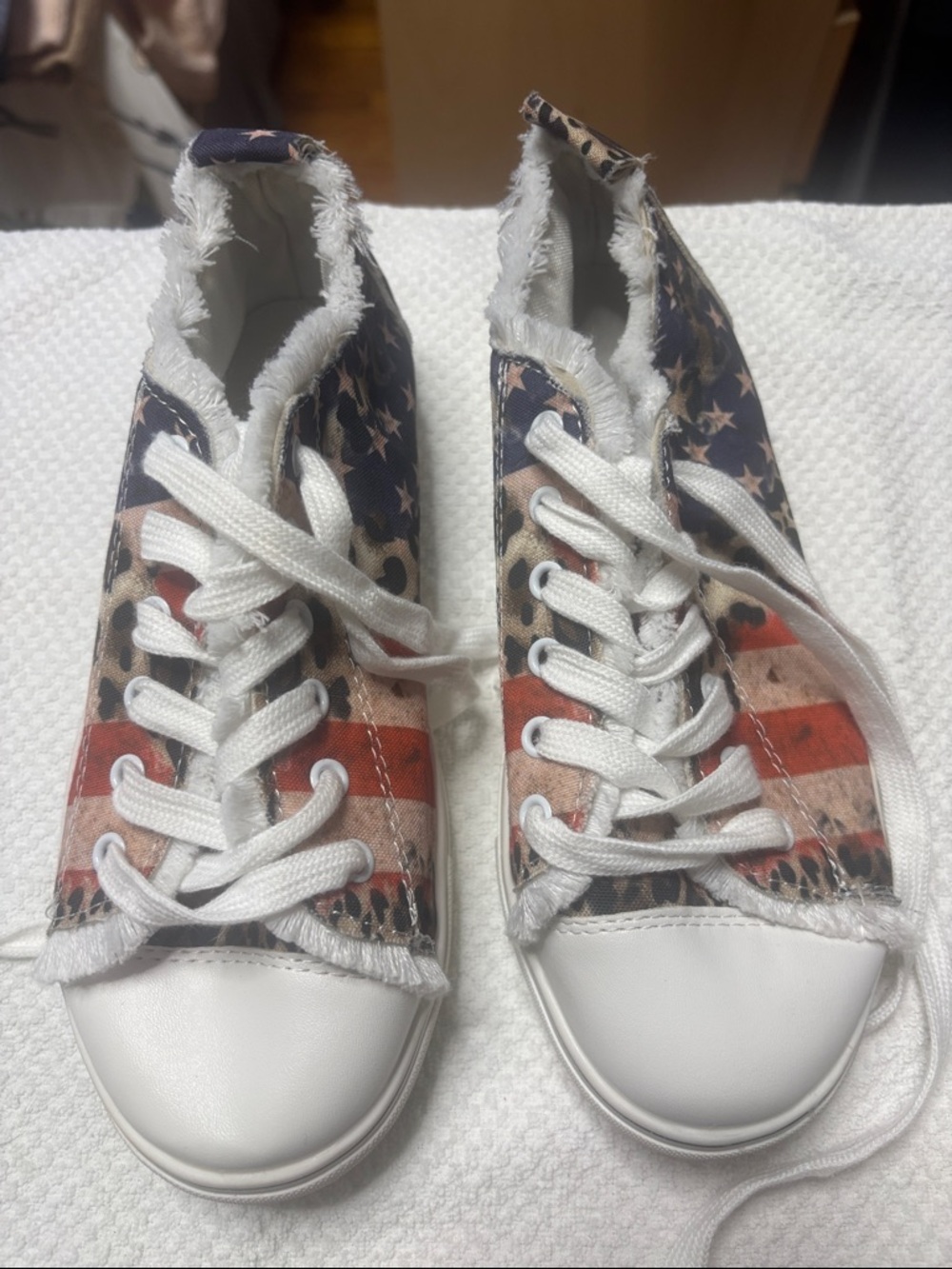 Women’s Casual Lace-Up Sneakers in Multi-Color Flag Print